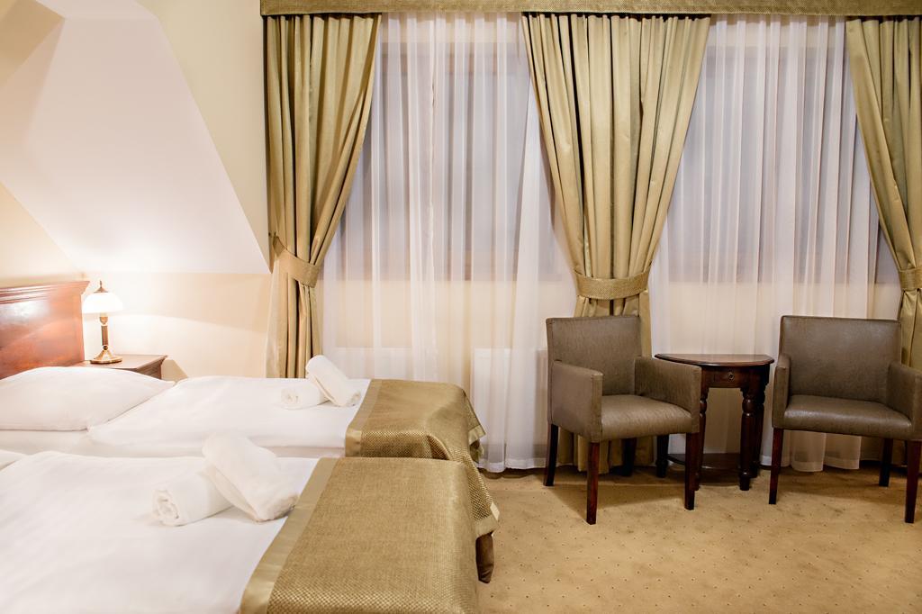 Hotel Carmen Карпач Екстериор снимка